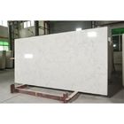 3200 * 1600 Carrara Quartz Stone Kitchen Island Chalky Veins Tertanam