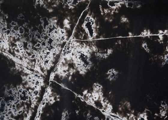 batu kuarsa calacatta hitam